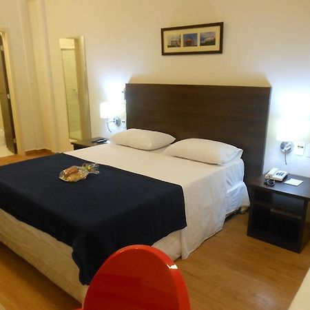 Oyo Ecosuites Hotel มาเนาส์ ภายนอก รูปภาพ