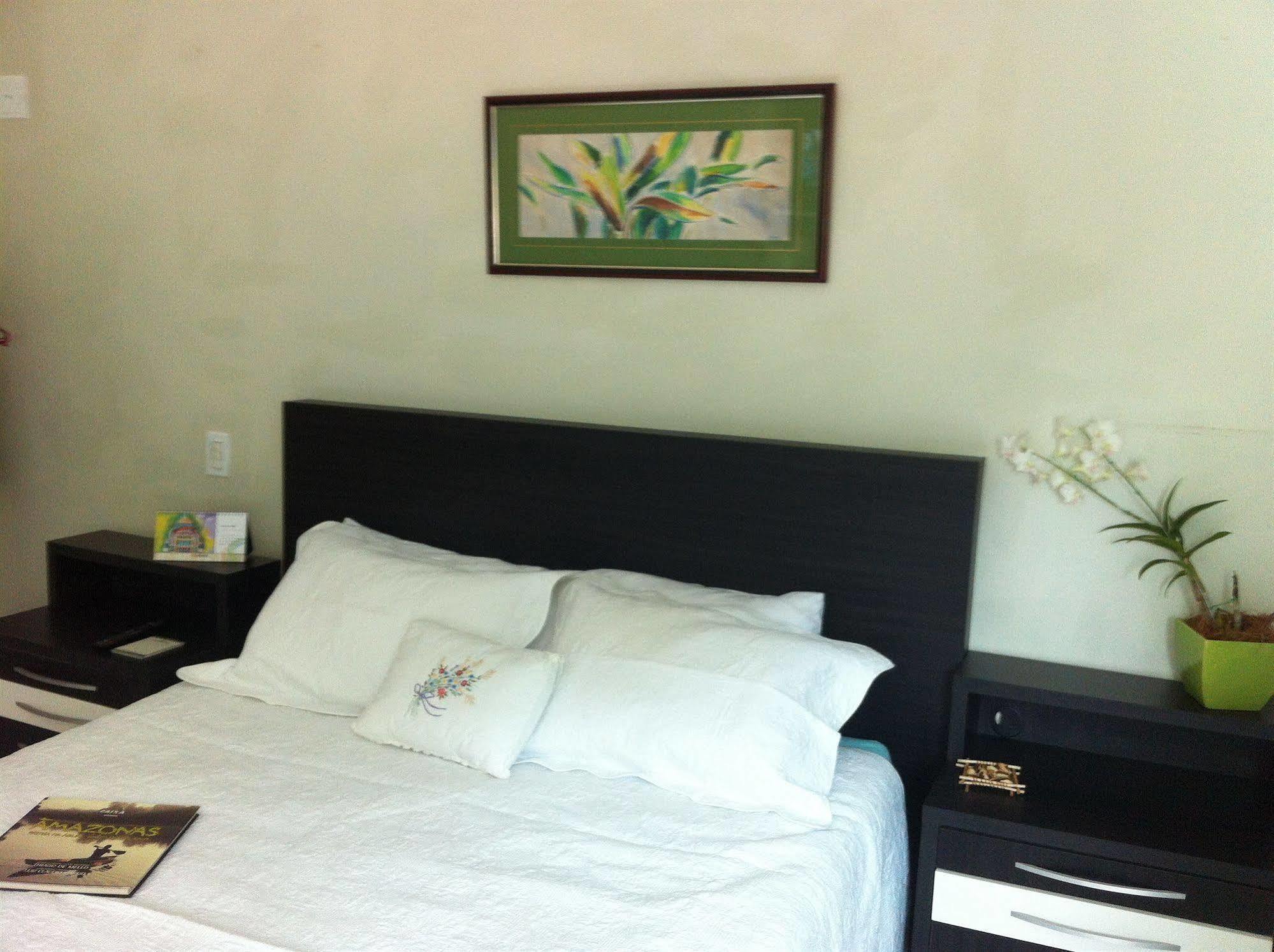 Oyo Ecosuites Hotel มาเนาส์ ภายนอก รูปภาพ